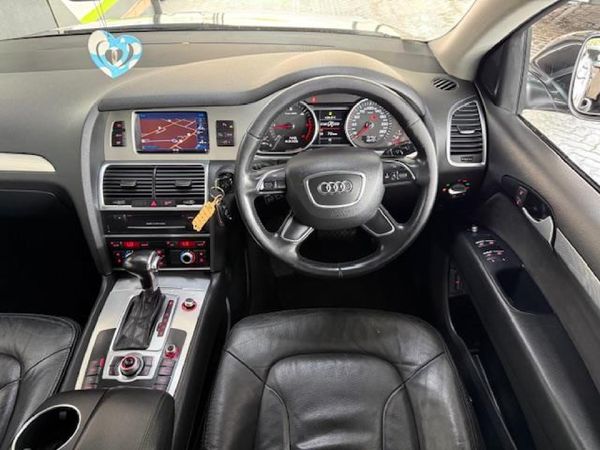 2015-Audi-Q7-30-TDI-quattro-Auto image:14