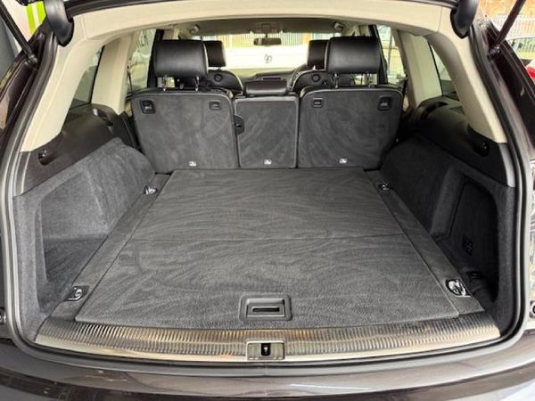2015-Audi-Q7-30-TDI-quattro-Auto image:5