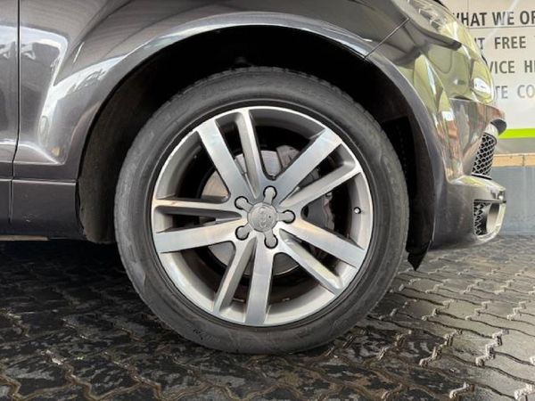 2015-Audi-Q7-30-TDI-quattro-Auto image:6