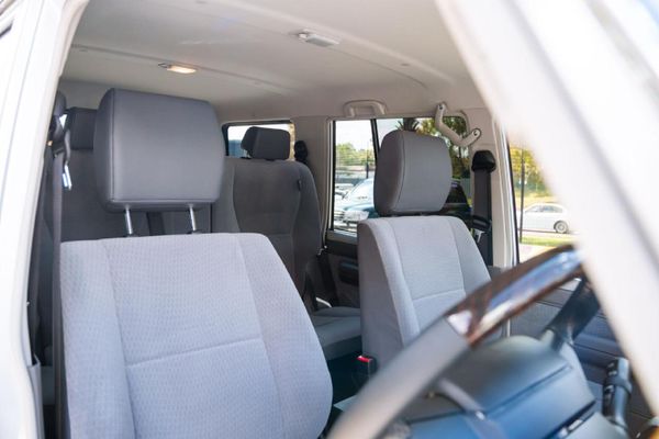2026-Toyota-Land-Cruiser-76-28GD-6-Station-Wagon-LX image:9