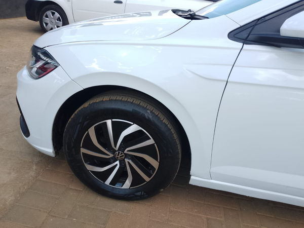 2022-Volkswagen-Polo-10-TSI-AUTO image:9