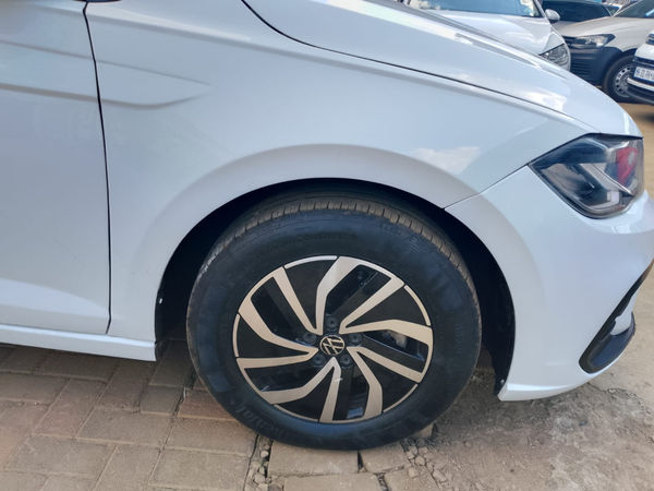 2022-Volkswagen-Polo-10-TSI-AUTO image:10