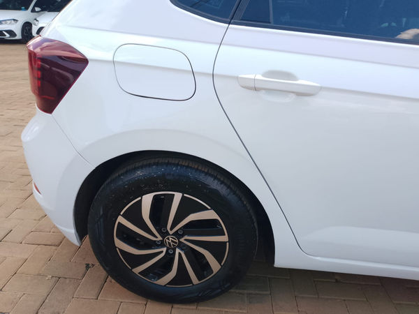 2022-Volkswagen-Polo-10-TSI-AUTO image:11