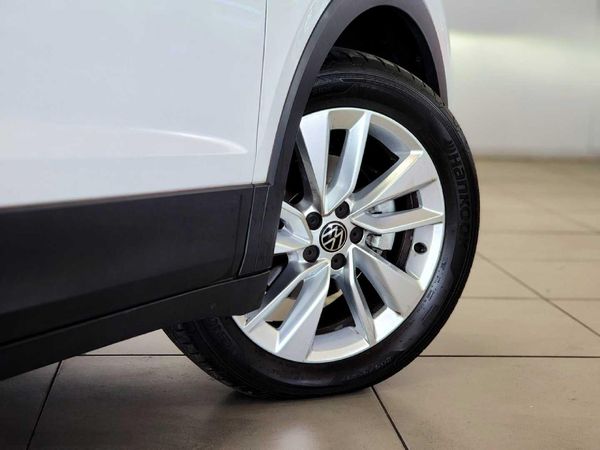 2025-Volkswagen-T-Cross-10-TSI-Life-Auto image:21
