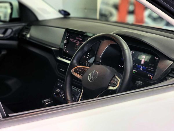 2025-Volkswagen-T-Cross-10-TSI-Life-Auto image:22