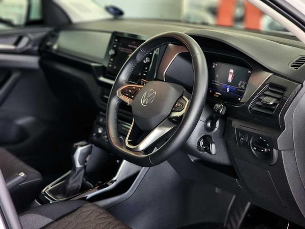 2025-Volkswagen-T-Cross-10-TSI-Life-Auto image:28