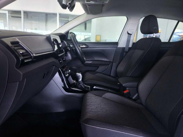 2025-Volkswagen-T-Cross-10-TSI-Life-Auto image:32