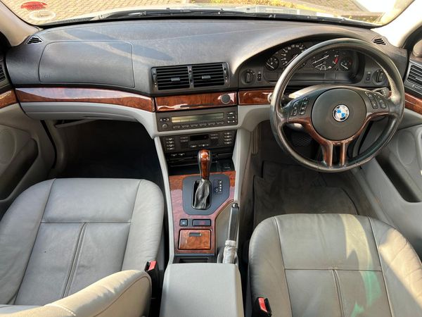 2002-BMW-5-Series-525i-Exclusive-Auto image:9