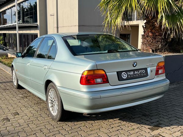 2002-BMW-5-Series-525i-Exclusive-Auto image:3