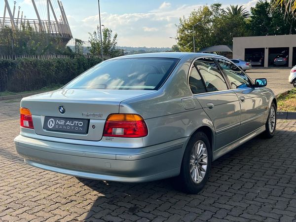 2002-BMW-5-Series-525i-Exclusive-Auto image:5