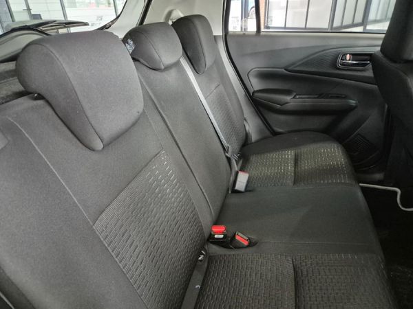 2026-Suzuki-Swift-12-GLX image:9