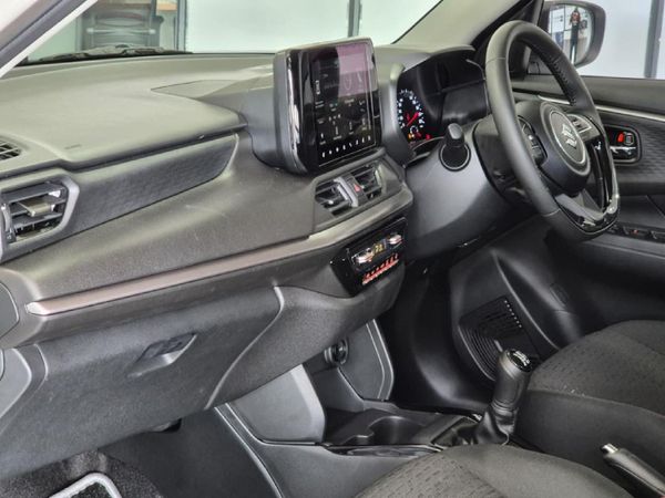 2026-Suzuki-Swift-12-GLX image:12