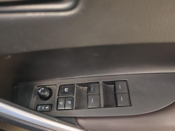2025-Toyota-Corolla-Cross-18-XR-Hybrid image:22