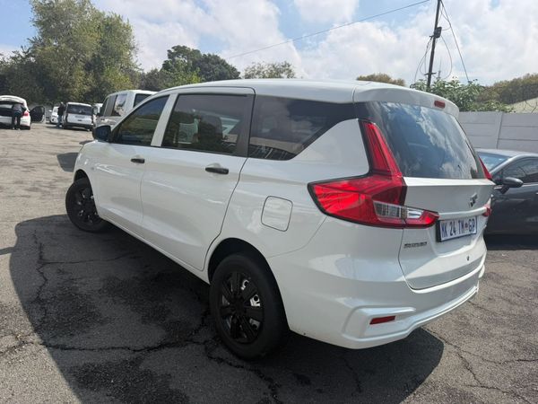 2021-Suzuki-Ertiga-15-GL image:2