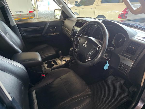 2008-Mitsubishi-Pajero-32-Di-Dc-GLS-Auto image:9