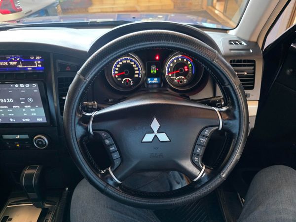 2008-Mitsubishi-Pajero-32-Di-Dc-GLS-Auto image:12