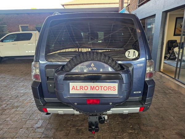 2008-Mitsubishi-Pajero-32-Di-Dc-GLS-Auto image:5