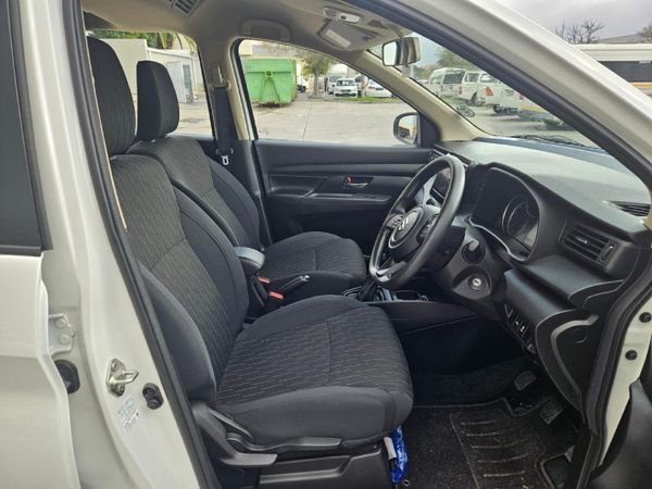 2025-Suzuki-Ertiga-15-GL image:9