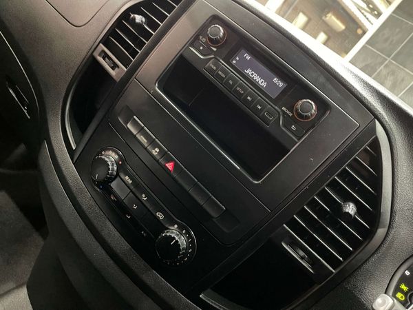 2022-Mercedes-Benz-Vito-116-22-CDI-Tourer-Pro-Auto image:10