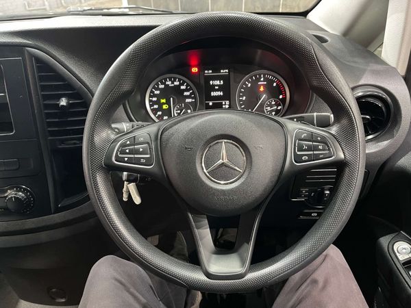 2022-Mercedes-Benz-Vito-116-22-CDI-Tourer-Pro-Auto image:8