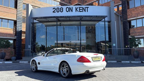 2003-Mercedes-Benz-SL-500 image:11