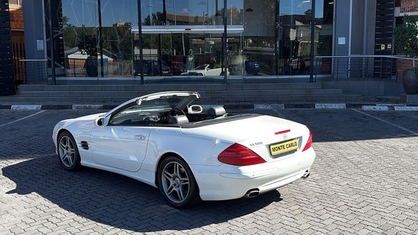 2003-Mercedes-Benz-SL-500 image:12