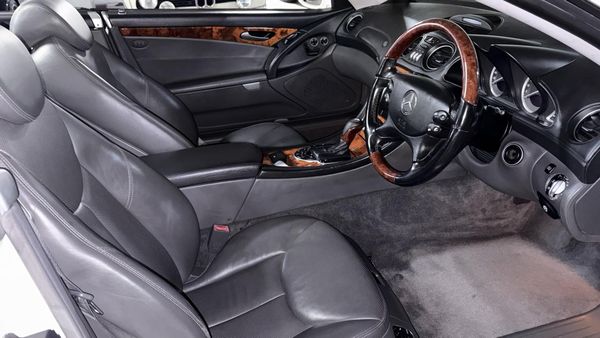 2003-Mercedes-Benz-SL-500 image:17