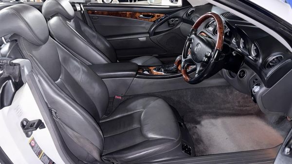 2003-Mercedes-Benz-SL-500 image:18