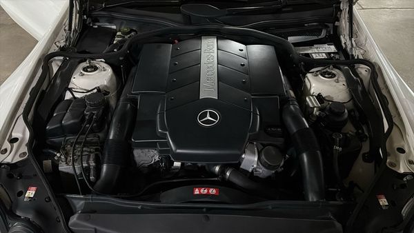 2003-Mercedes-Benz-SL-500 image:31