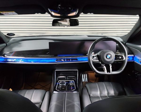 2023-BMW-7-Series-740d-xDrive-M-Sport image:8
