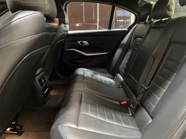 2022-BMW-3-Series-320i-M-Sport image:8