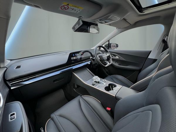2026-Omoda-C5-15T-Elegance-X image:11