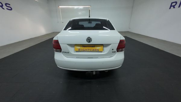 2014-Volkswagen-Polo-16-TDI-Comfortline image:4