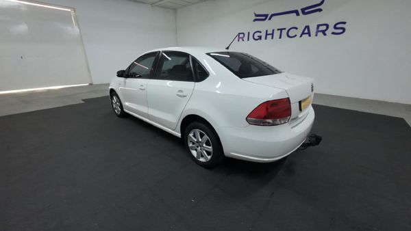 2014-Volkswagen-Polo-16-TDI-Comfortline image:5