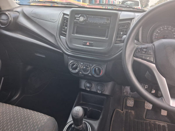 2025-Toyota-Vitz-10-XR image:15