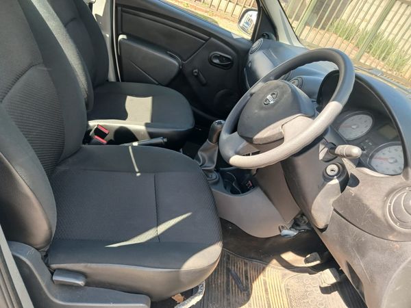 2021-Nissan-NP200-16 image:10