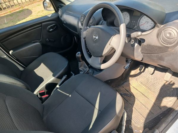 2021-Nissan-NP200-16 image:8