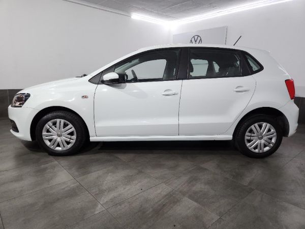 2020-Volkswagen-Polo-Vivo-14-Comfortline-5-dr image:6
