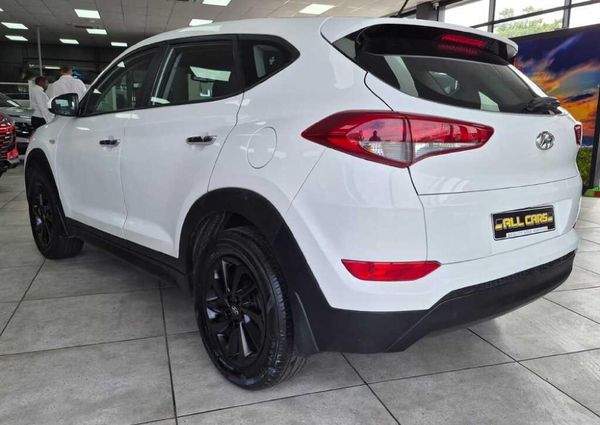 2016-Hyundai-Tucson-20-Premium image:2