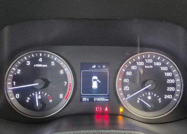 2016-Hyundai-Tucson-20-Premium image:7