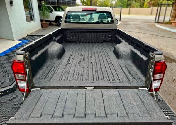 2019-Isuzu-D-Max-250-HO-Fleetside-Safety-Single-Cab image:5