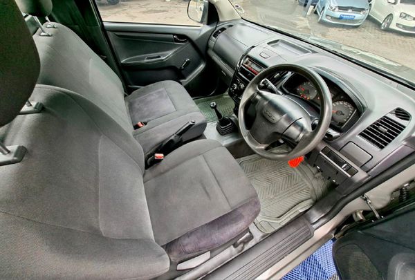 2019-Isuzu-D-Max-250-HO-Fleetside-Safety-Single-Cab image:7