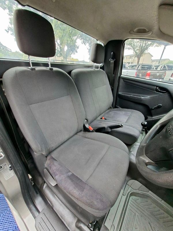 2019-Isuzu-D-Max-250-HO-Fleetside-Safety-Single-Cab image:8