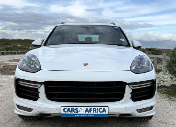 2016-Porsche-Cayenne-GTS-Auto image:1