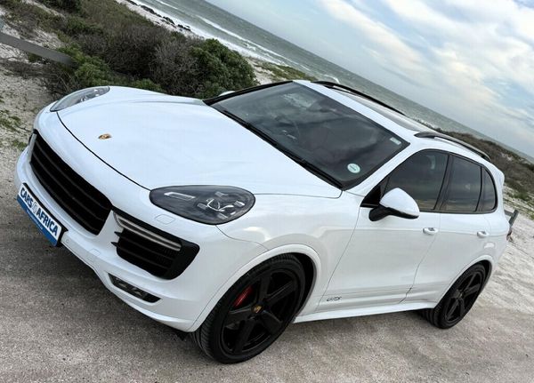 2016-Porsche-Cayenne-GTS-Auto image:19