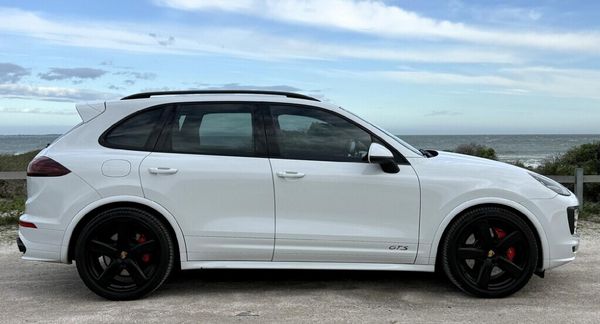 2016-Porsche-Cayenne-GTS-Auto image:2