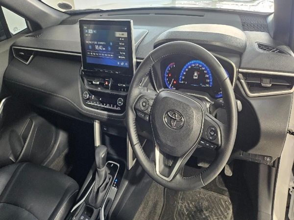 2025-Toyota-Corolla-Cross-18-XS image:6