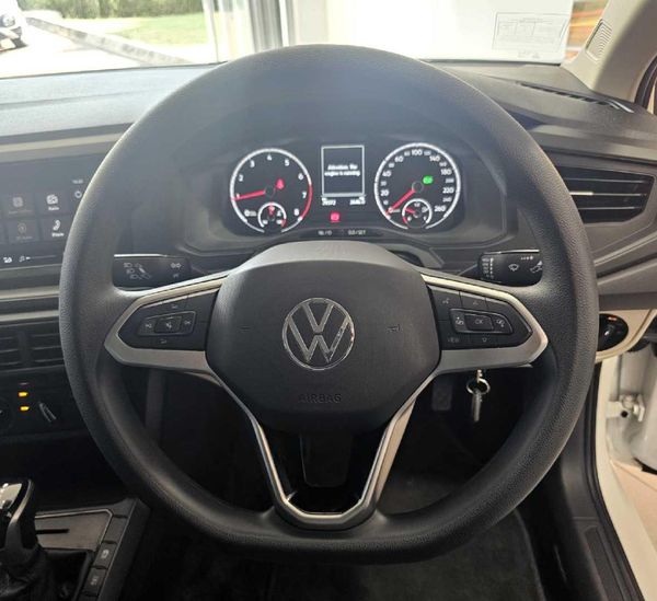 2024-Volkswagen-Polo-16-Classic-Auto image:9