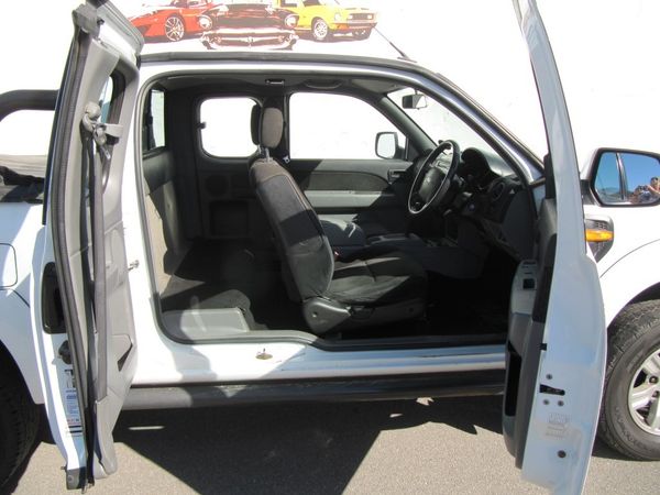 2011-Ford-Ranger-30-TDCi-XLT-Hi-Trail-SuperCab-Auto image:6