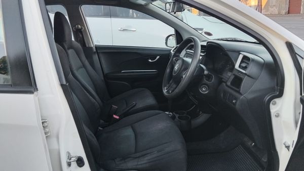 2016-Honda-Brio-12-Comfort-Auto image:6